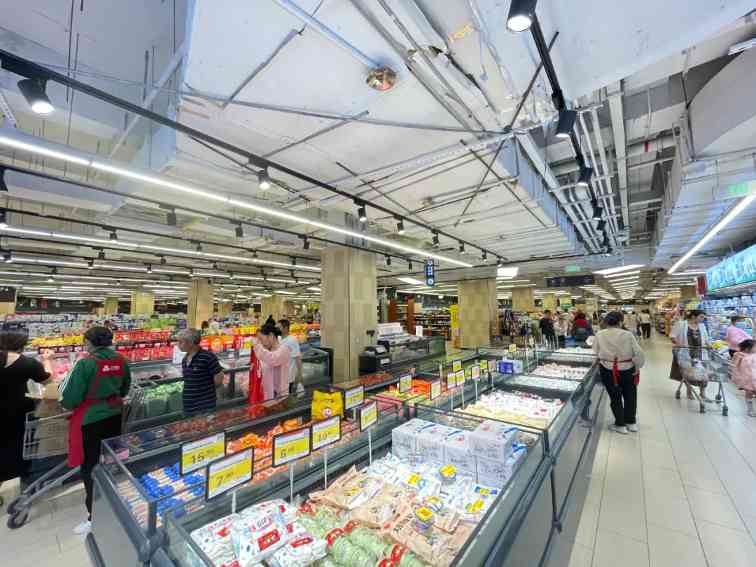 胖东来帮扶永辉超市调改门店更换，信万广场店成新试点(图5)